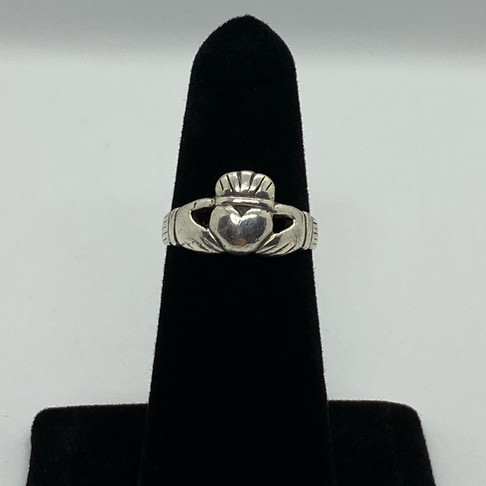 925 claddagh ring